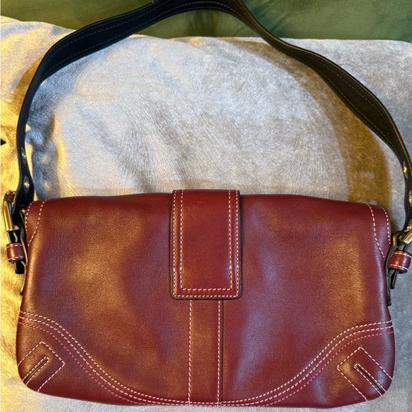 Vintage Coach Burgundy SoHo Buckle Shoulderbag - Picture 3 of 12